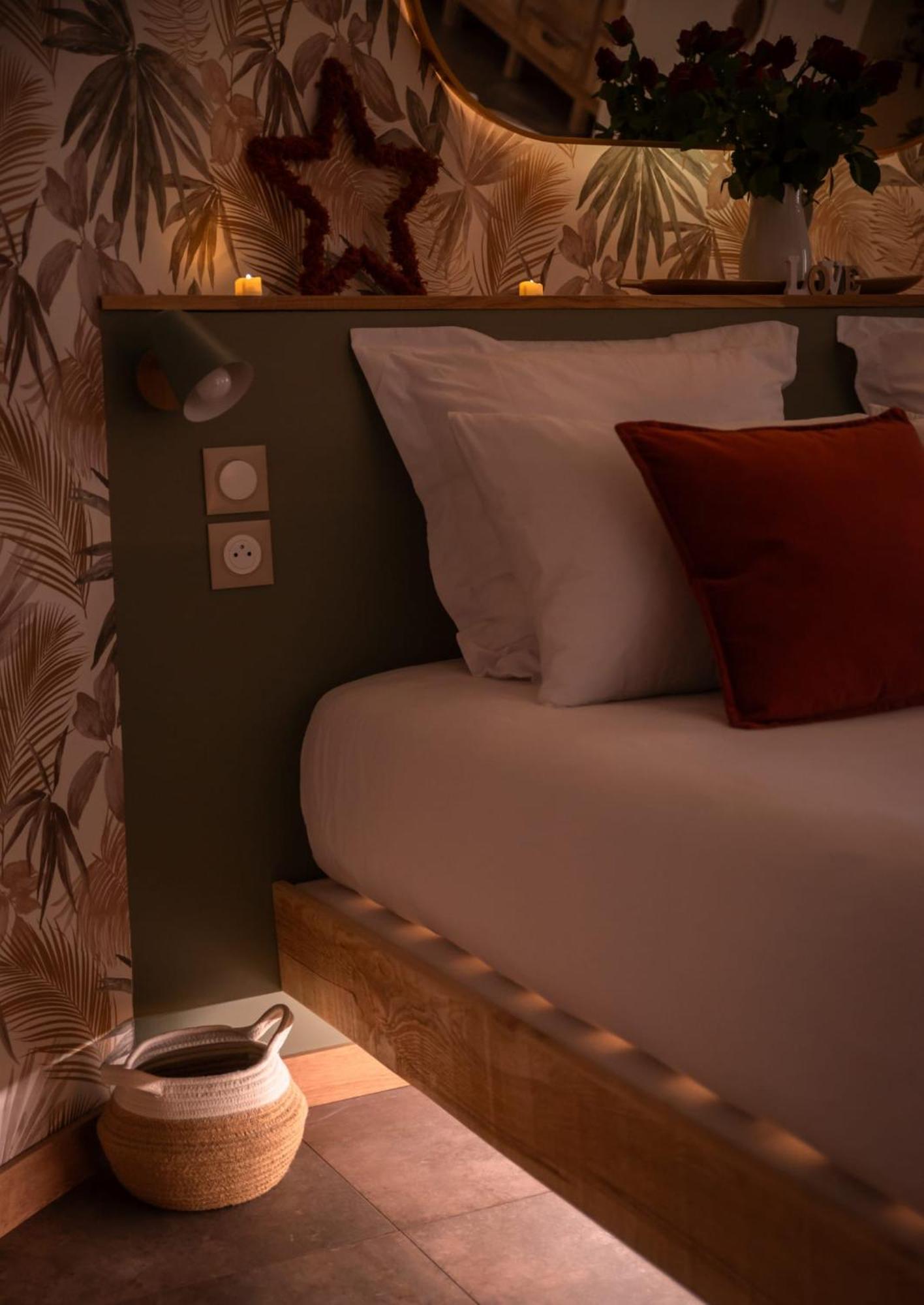 Le Mas Aux Amoureux , Suite Romantique Et Spa Le Barcarès エクステリア 写真
