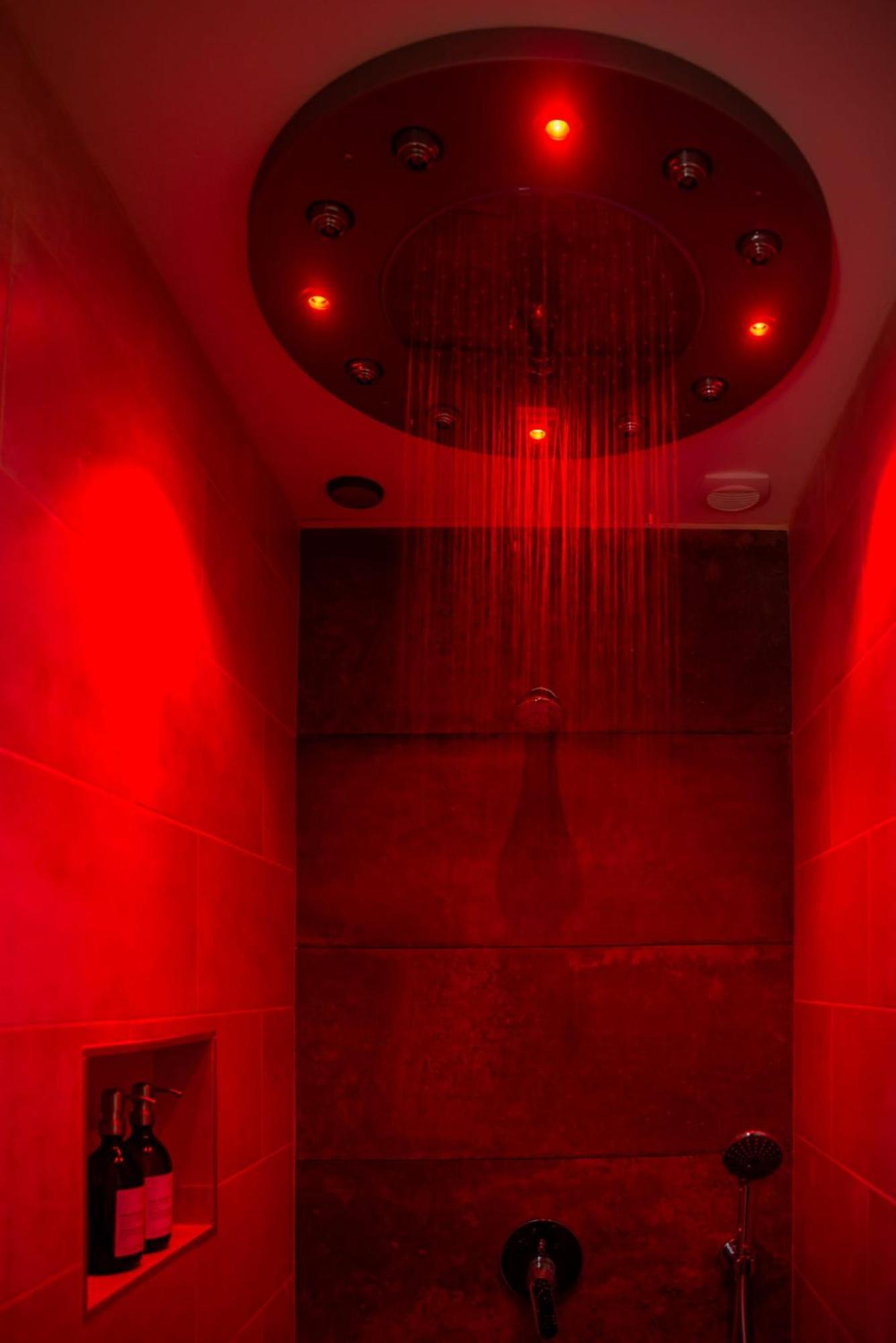 Le Mas Aux Amoureux , Suite Romantique Et Spa Le Barcarès エクステリア 写真